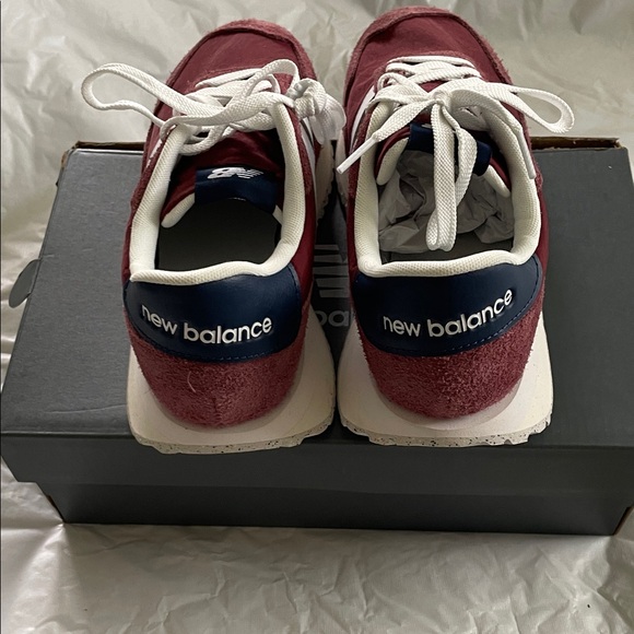 New Balance 237 Burgundy and White Sneakers Size-9.5 NWT - Picture 12 of 15